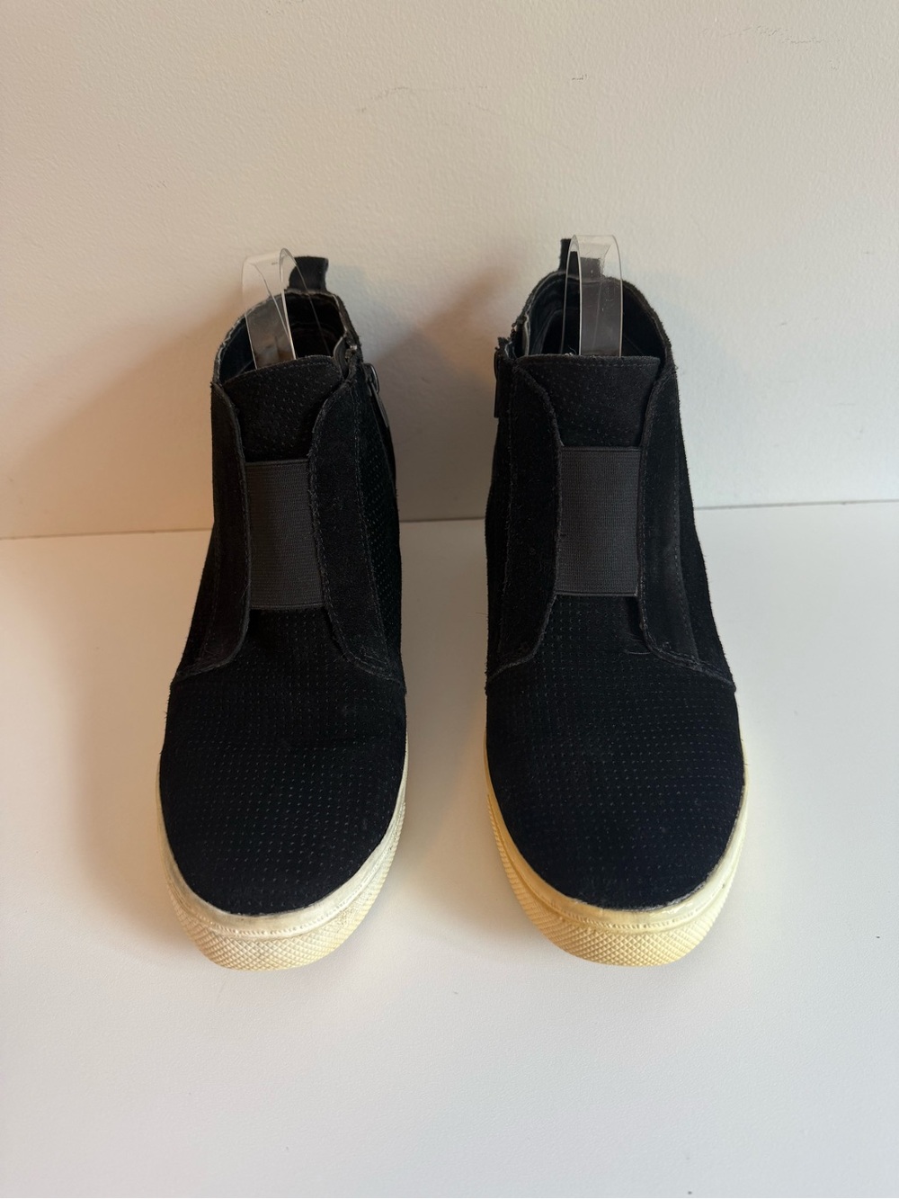 Steve Madden Waverly Black Suede Hidden Wedge Sneakers Boots Women’s Size 10